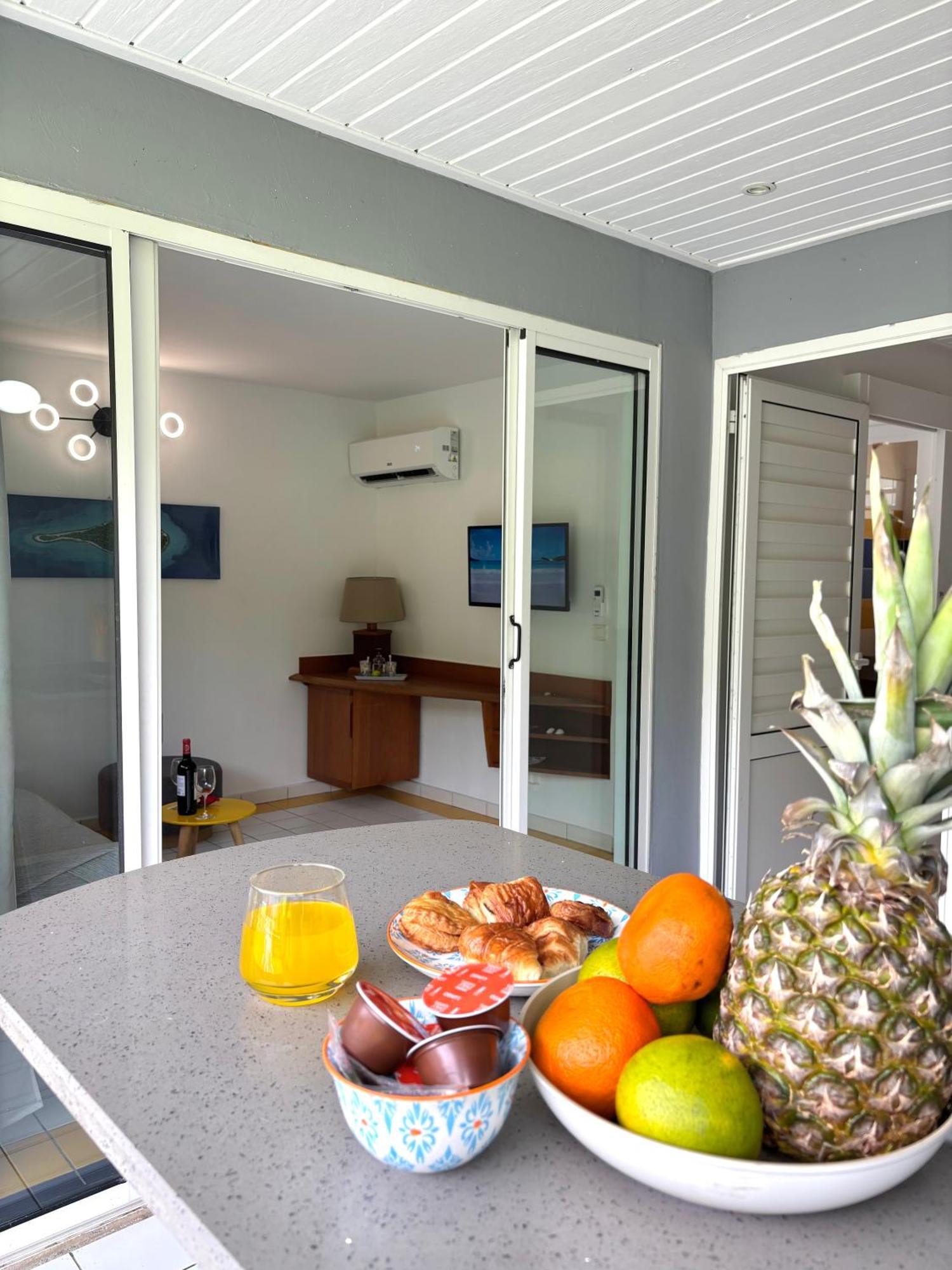 Katalea - Blue Dream, Plage, Piscine, Bar Grand-Bourg  Bagian luar foto